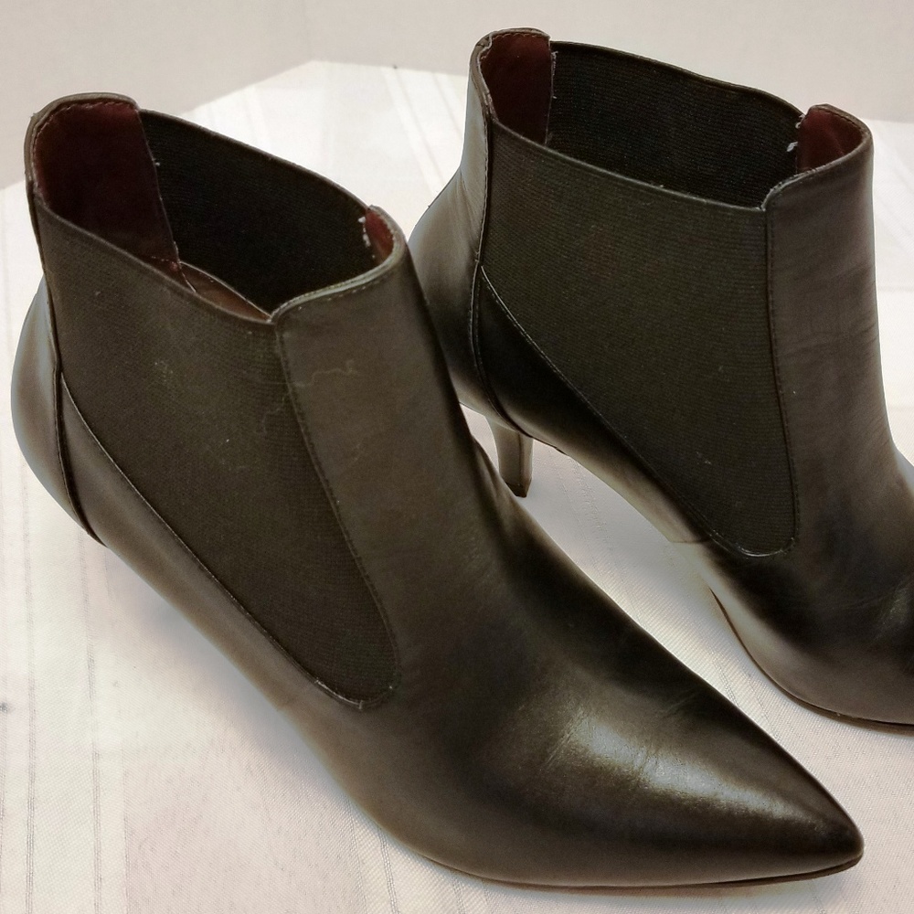 BNWOB. Ellen Tracy Bradford Boots. Size 7.5 M